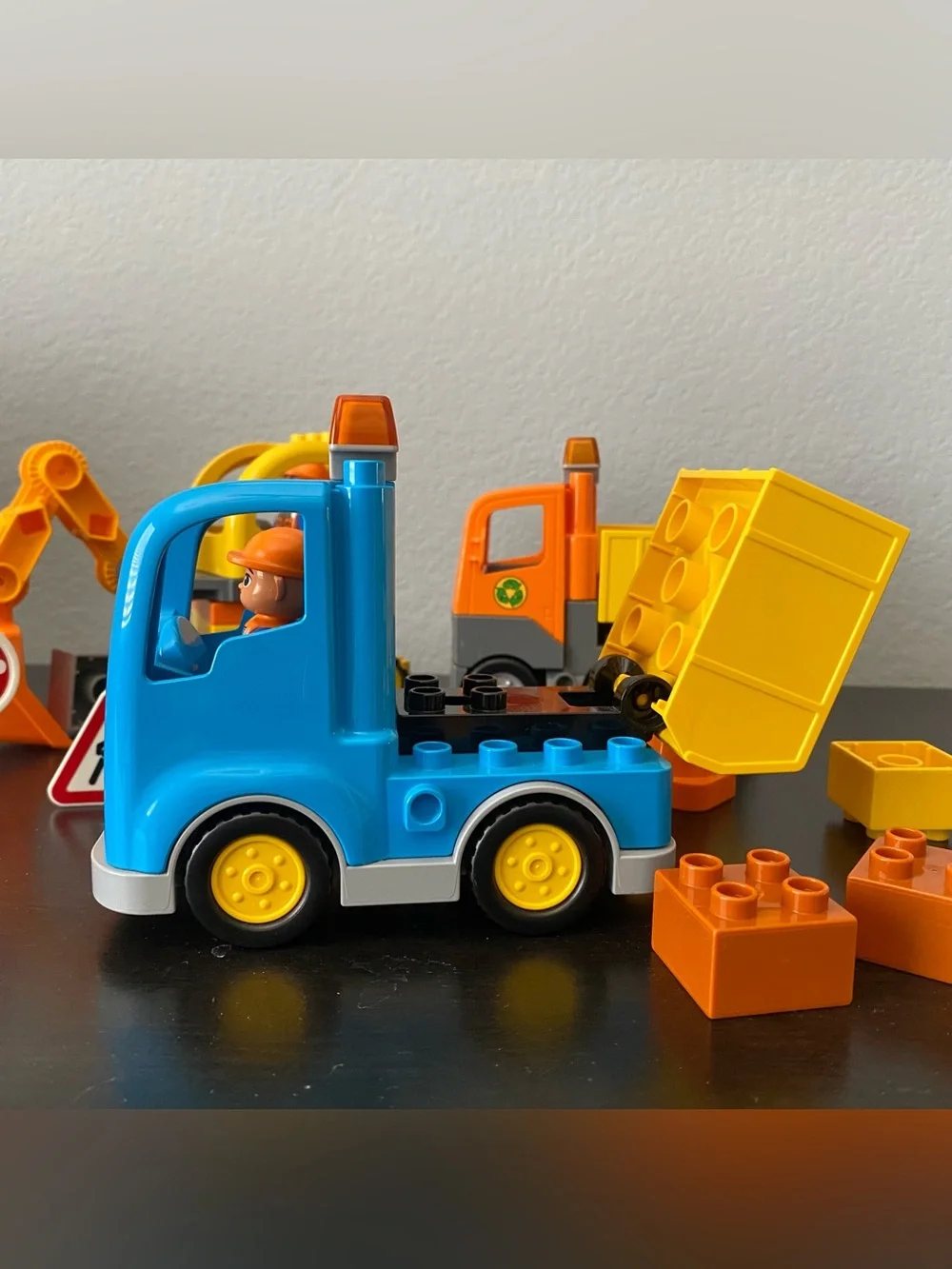 Lego Duplo Construction Truck & Figures Playset